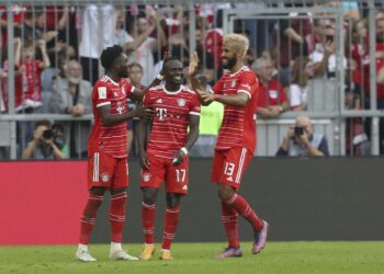 Bayern fires six goals past Mainz