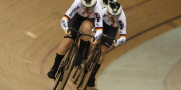 Germany retains women’s sprint title in world record time
