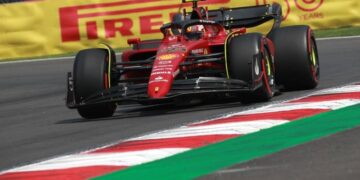 Sainz leads Ferrari in first Mexican practice