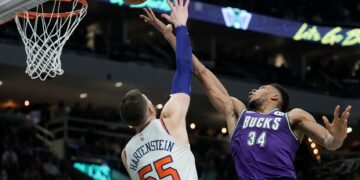 Bucks remain unbeaten with victory over Knicks