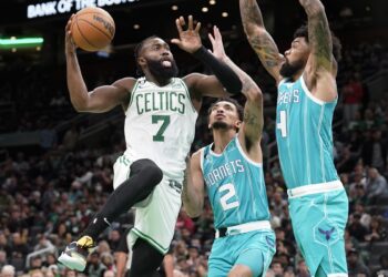 Boston Celtics beat Charlotte Hornets 134-93