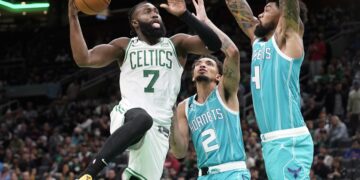 Boston Celtics beat Charlotte Hornets 134-93