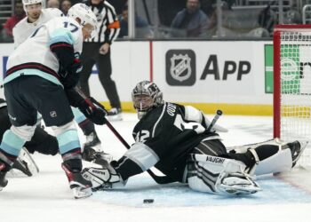 Seattle Kraken beat Los Angeles Kings 4-1