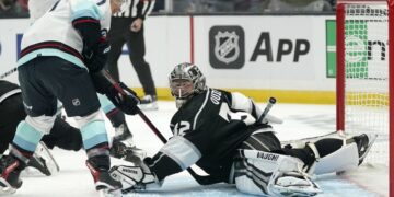 Seattle Kraken beat Los Angeles Kings 4-1