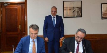 Irrigation min. witnesses signing ceremony of agreement with Mediterranean Agronomic Institute of Bari