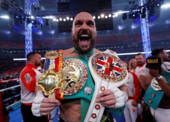 Fury to defend world heavyweight title against Chisora