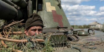 Ukraine says its forces reach Lyman, encircle Russian troops