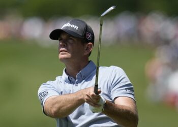 Steele takes 1-shot lead at PGA Tour’s Zozo Championship