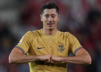 Lewandowski leads Barca at Mallorca