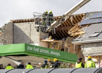 Ireland petrol station blast kills 10