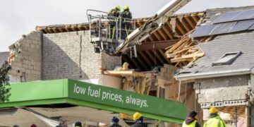 Ireland petrol station blast kills 10