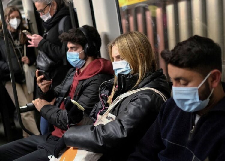 ‘Europe likely entering another COVID wave’ 1 - Egyptian Gazette Commuters travel on an underground subway train, amid the outbreak of the coronavirus disease (COVID-19) and after Omicron has become the dominant coronavirus variant in Europe, in Barcelona, Spain January 12, 2022.