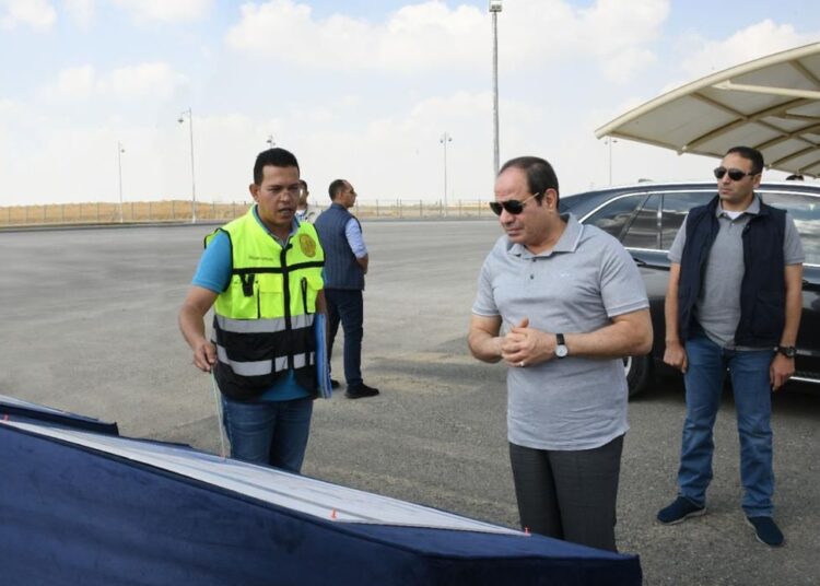 Sisi makes tour of Car City 1 - Egyptian Gazette