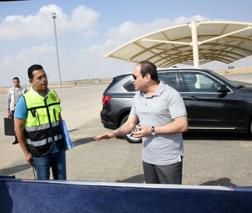 Sisi makes tour of Car City 3 - Egyptian Gazette