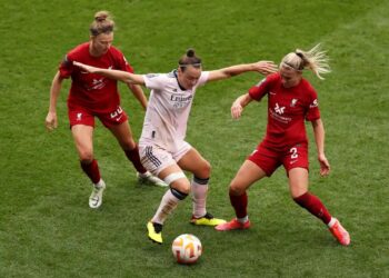 Tight at the top of WSL as Arsenal, Man Utd, Chelsea win