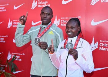 Kenyan duo grab Chicago Marathon
