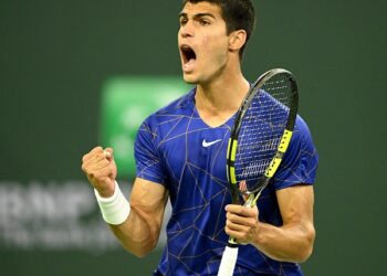 Carlos Alcaraz battles back in Basel opener