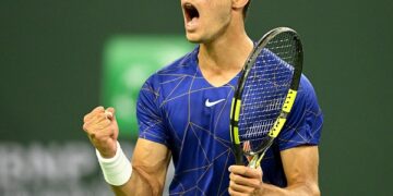 Carlos Alcaraz battles back in Basel opener 1 - Egyptian Gazette Carlos Alcaraz battles back in Basel opener