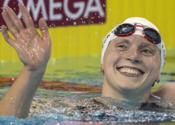 Ledecky smashes 1,500m world record