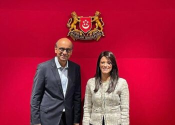 Mashat confers with Singaporean minister on enhancing joint co-operation