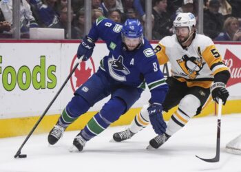 Canucks top Penguins 5-1 for 2nd straight win