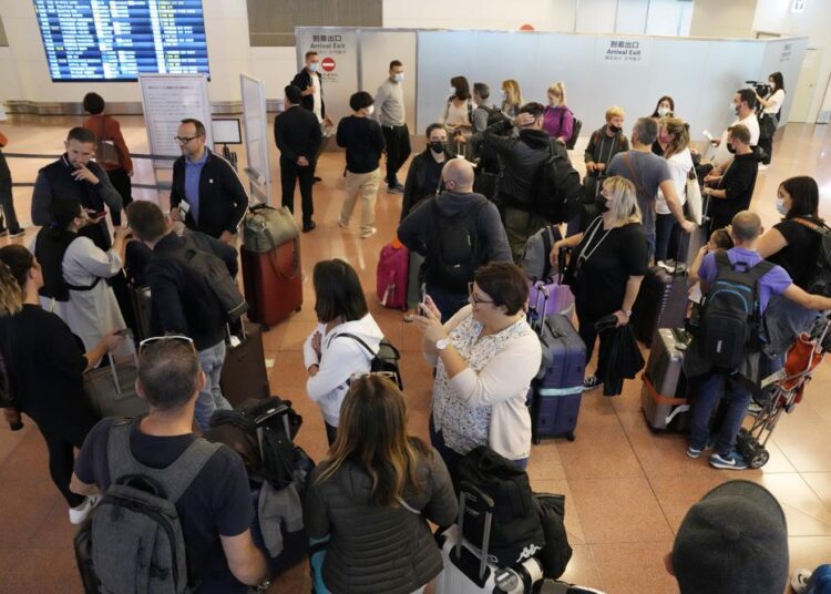 Tourists flock to Japan after Covid restrictions lifted 2 - Egyptian Gazette Tourists flock to Japan after Covid restrictions lifted 1 - Egyptian Gazette