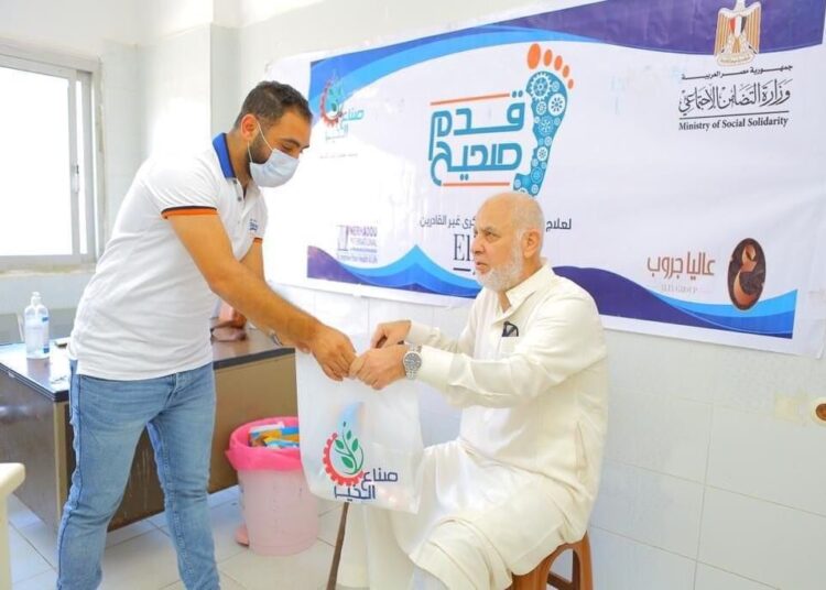 PM receives report on activities of medical convoy sent to N.Sinai 1 - Egyptian Gazette