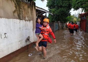 Philippine capital braces for storm Nalgae, death toll cut to 45