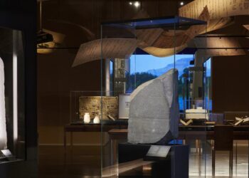 Egyptians call on British Museum to return Rosetta Stone