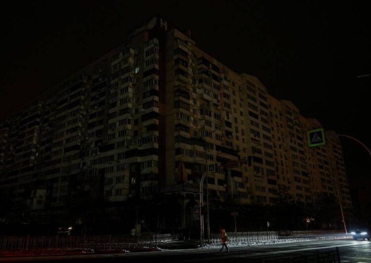 Ukraine's capital grapples with biggest power outages of war so far 2 - Egyptian Gazette Ukraine's capital grapples with biggest power outages of war so far 1 - Egyptian Gazette