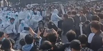 China orders Covid lockdown in Zhengzhou after iPhone factory protests