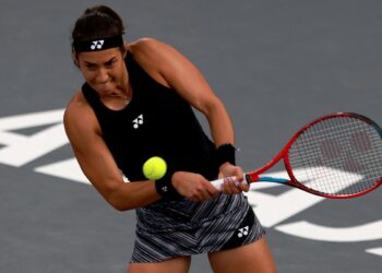 Garcia tops Kasatkina for final spot in WTA semis