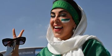 Saudi Arabia in the mix for last 16 ahead of Mexico clash