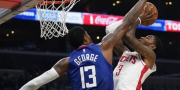 Clippers edge Rockets 95-93