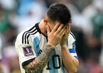 Argentina under pressure for Mexico game