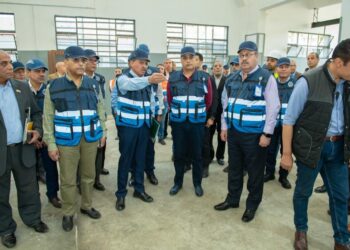 Military production minister tours Factory 909