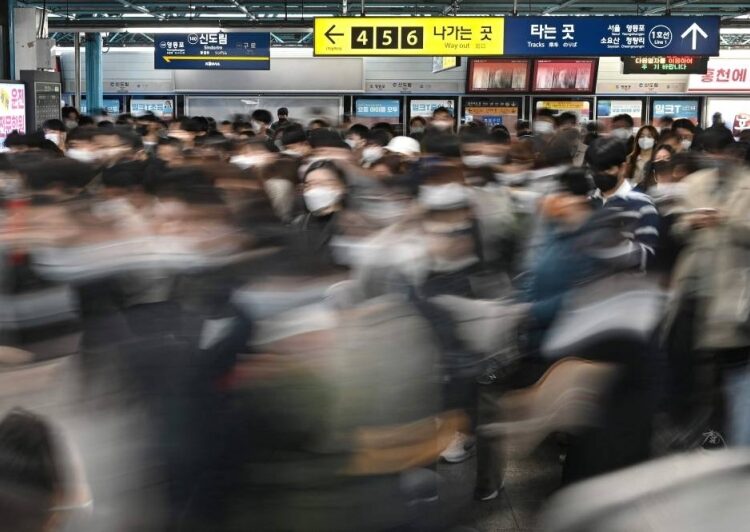 Planet Earth: Eight billion humans and dwindling resources 2 - Egyptian Gazette Planet Earth: Eight billion humans and dwindling resources 1 - Egyptian Gazette