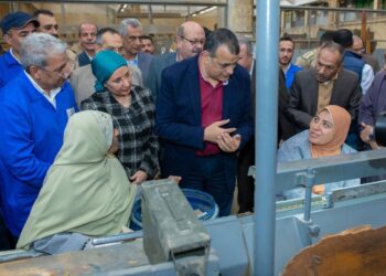 Egypt’s Military production min. tours Factory 27