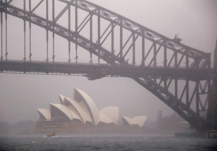 Flash floods in Australia’s southeast cut off inland towns 1 - Egyptian Gazette