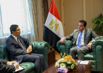 Health min., Singaporean amb. discuss boosting health co-operation