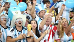 Messi and Lewandowski face off for knockout berth 4 - Egyptian Gazette