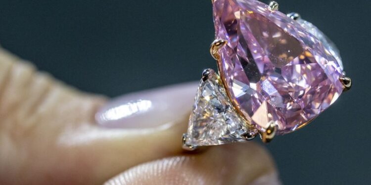 Vivid pink diamond could go for $35 mln at Christie's auction ...