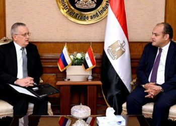 Trade min., Russian amb. review economic co-operation