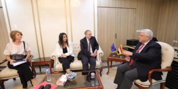 Ashour, EU amb. discuss boosting education, scientific research cooperation