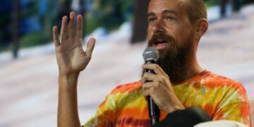 Former Twitter CEO apologises to staff after massive layoffs 1 - Egyptian Gazette Former Twitter CEO apologises to staff after massive layoffs