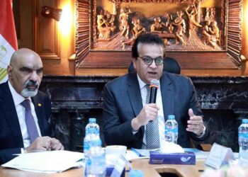 Health min. holds meeting with board members of General Authority for Health Insurance