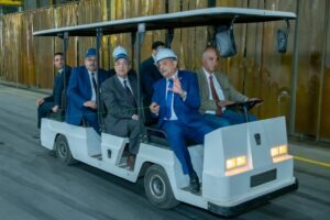 Ministers of military production, electricity visit "Factory 200" 3 - Egyptian Gazette