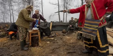 Some Ukrainians move Christmas to detach again from Russia