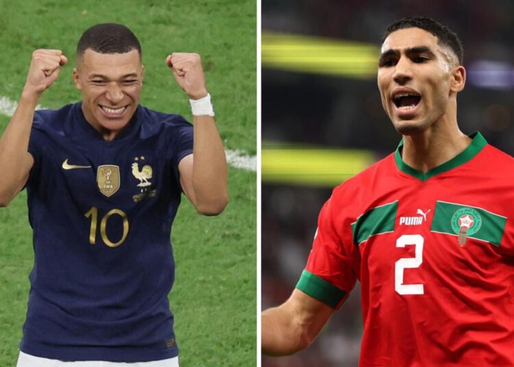 Kylian Mbappe (L) and Achraf Hakimi.