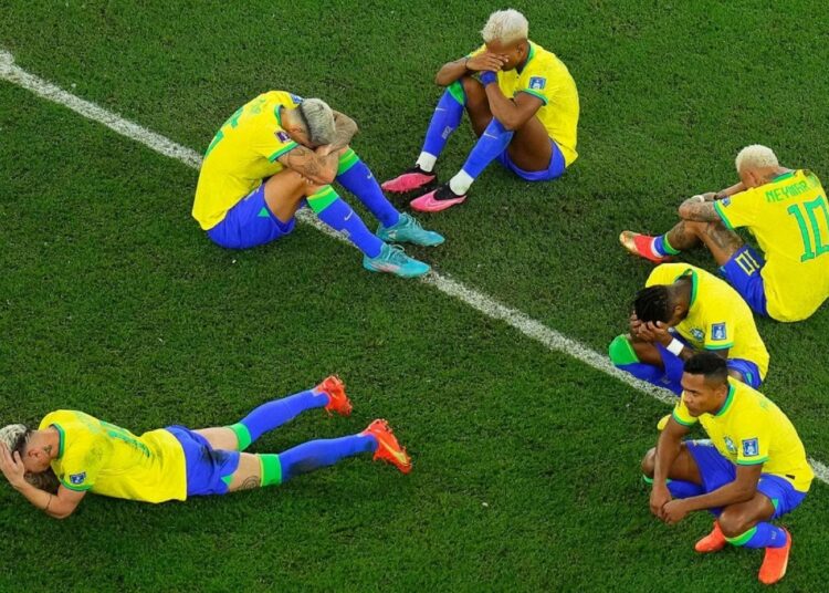 Croatia shocks Brazil, advances to semis 1 - Egyptian Gazette Brazil's players react after the penalty shootout loss at the World Cup quarter-final match against Croatia on Dec. 9, 2022.